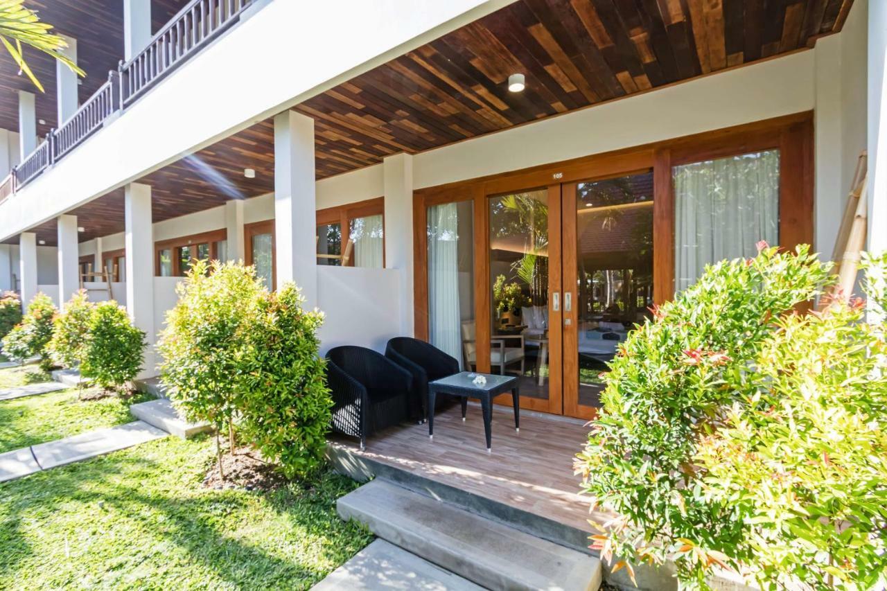 Hotel Kashantee Village