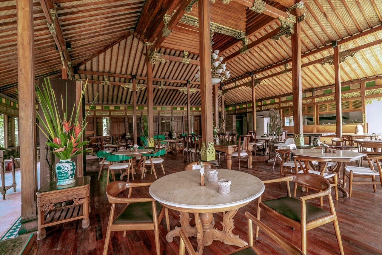 Hotel Kashantee Village 3*