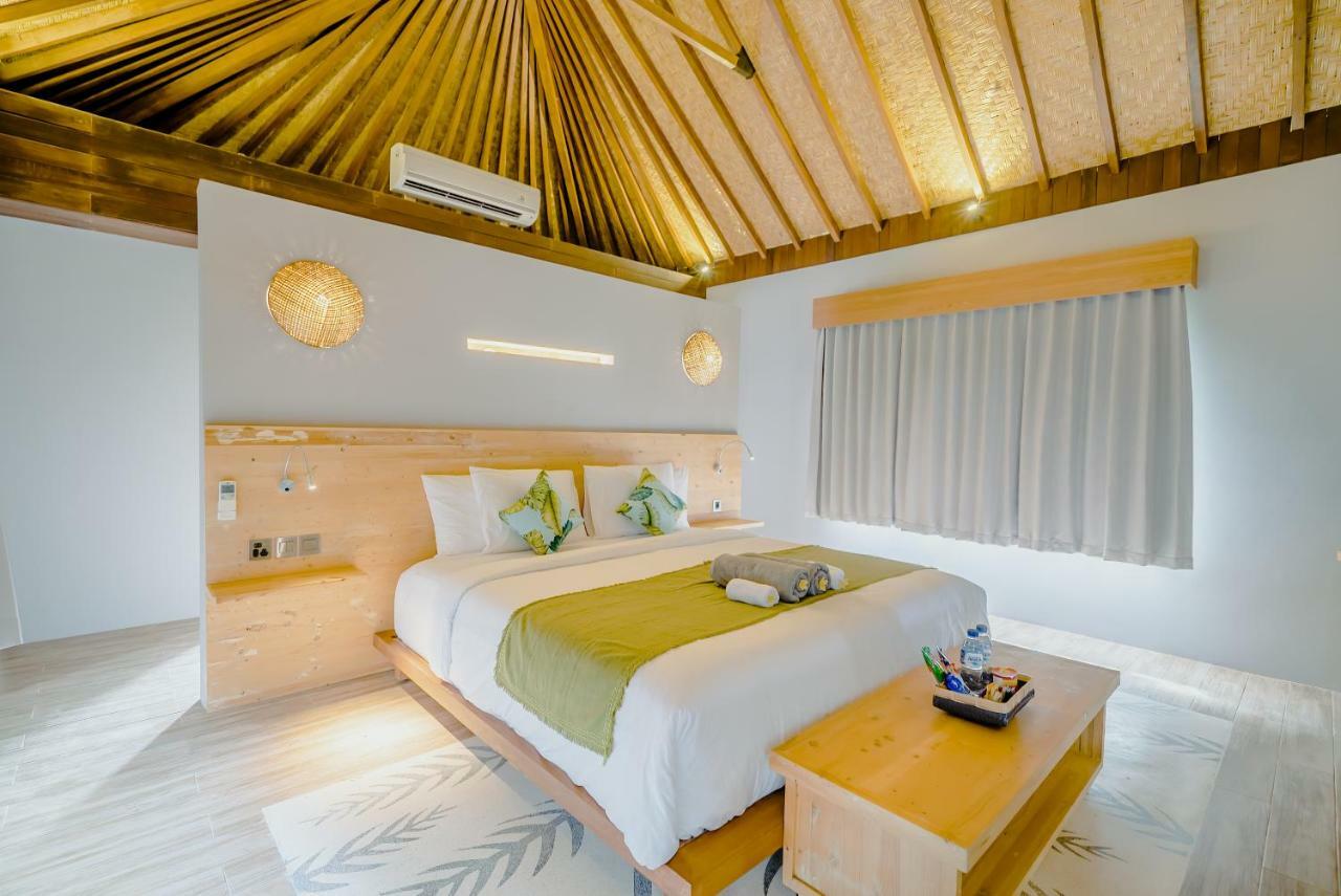Hotel Kashantee Village