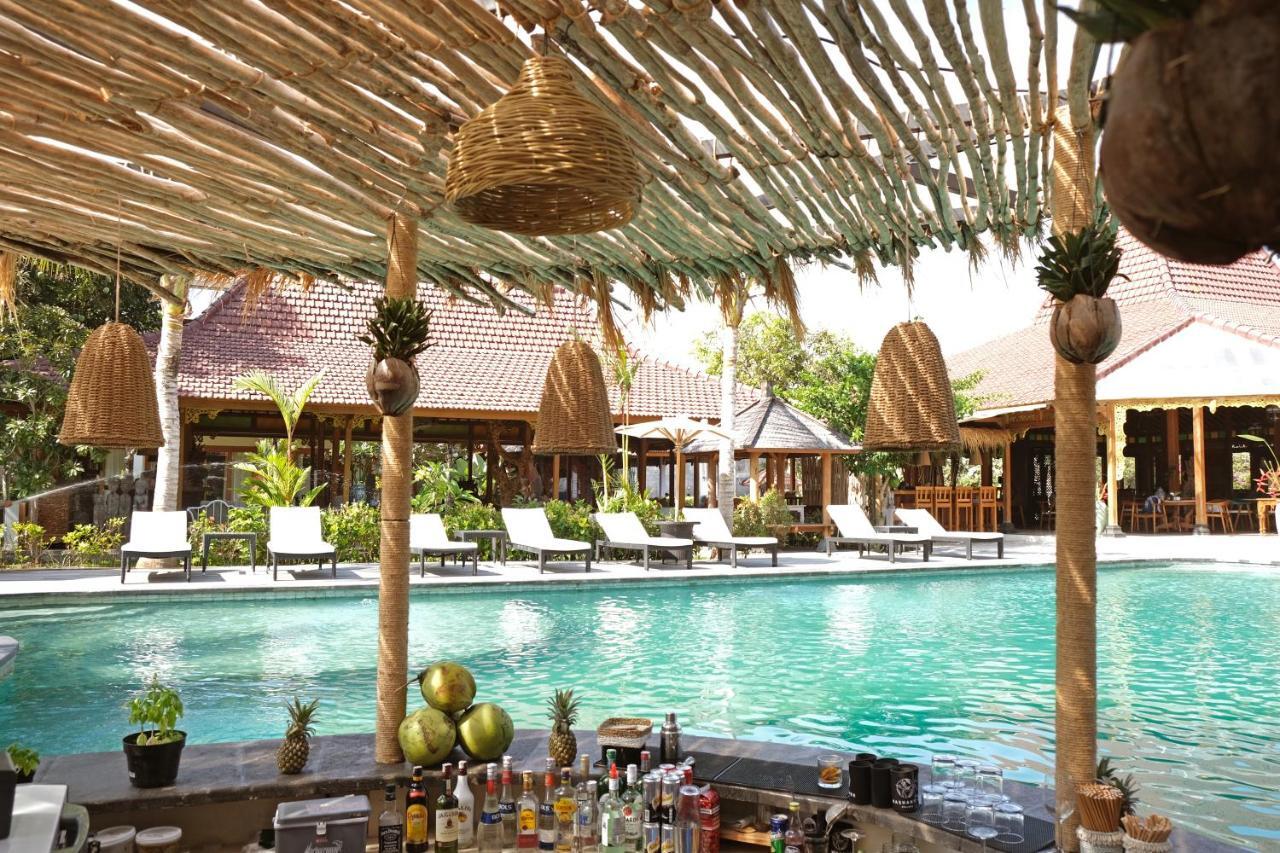 Hotel Kashantee Village